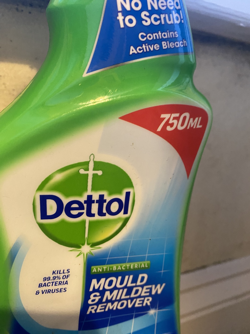 Review: Dettol Anti-Bacterial Mould and Mildew Remover
